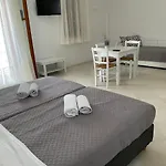 Rodia & Парос