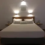 Апартаменты Rodia & *