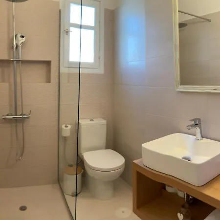 Apartament Rodia & *