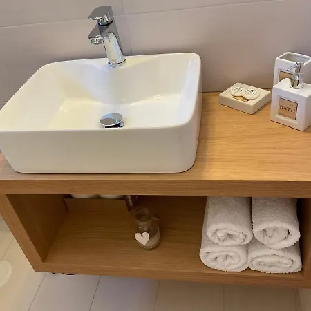 Apartament Rodia & Páros